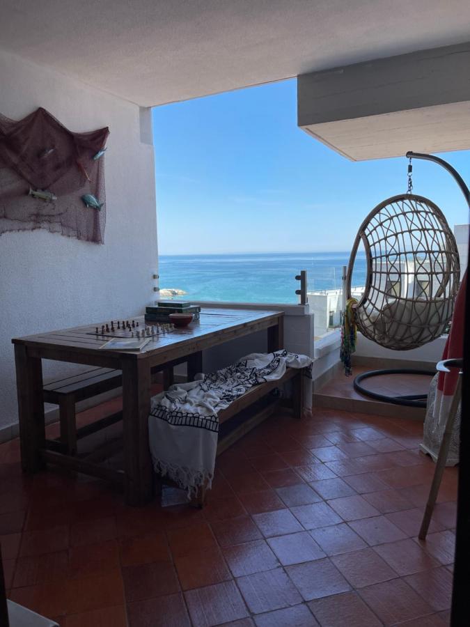 Lovely 2 Bedroom With A Pool In Front Of The Beach Sesimbra Eksteriør billede