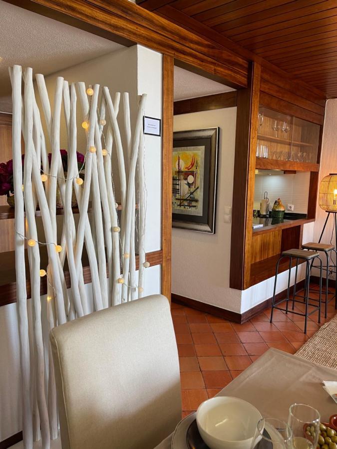 Lovely 2 Bedroom With A Pool In Front Of The Beach Sesimbra Eksteriør billede